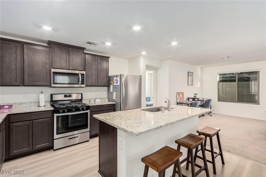 617 Abrazar, North Las Vegas, NV 89081