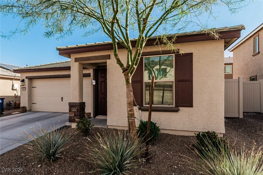 617 Abrazar, North Las Vegas, NV 89081