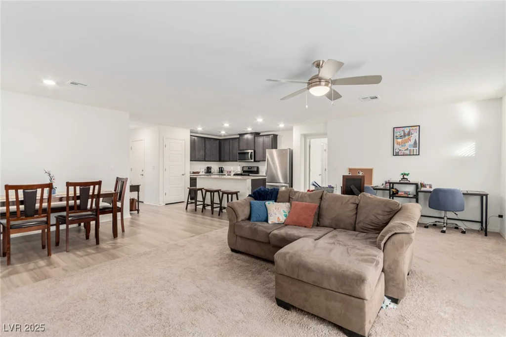 617 Abrazar, North Las Vegas, NV 89081