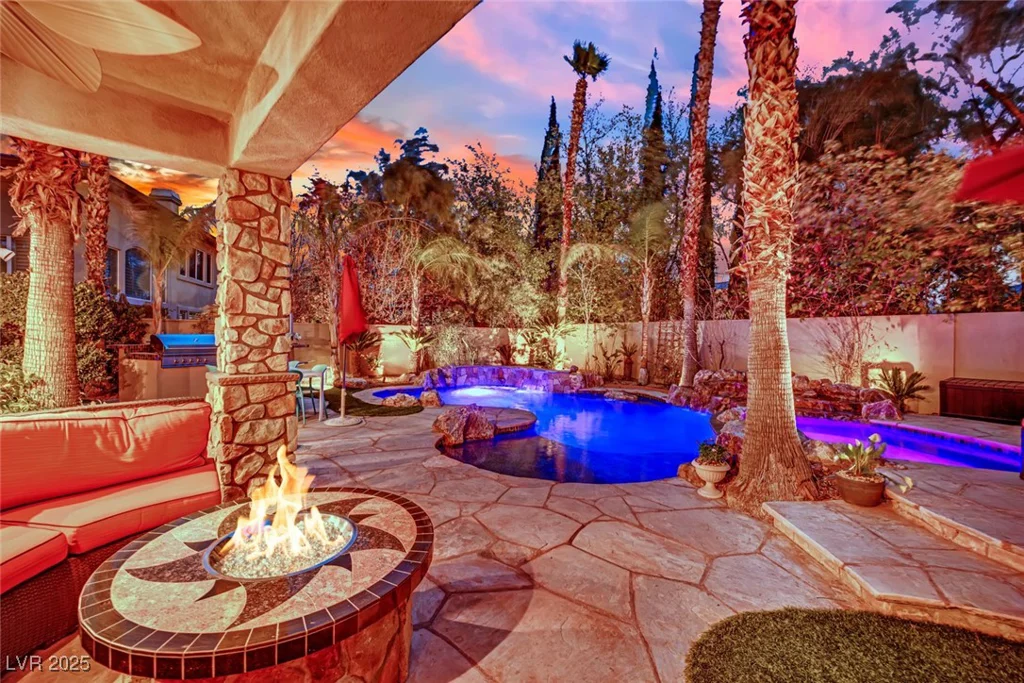 116 Ring Dove, Las Vegas, NV 89144