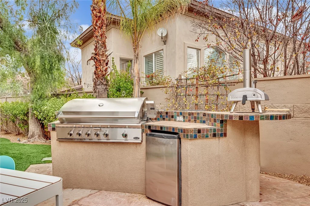 116 Ring Dove, Las Vegas, NV 89144