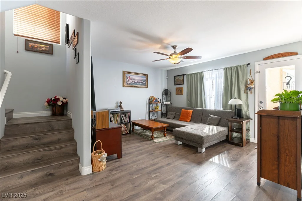 10745 Leatherstocking, Las Vegas, NV 89166