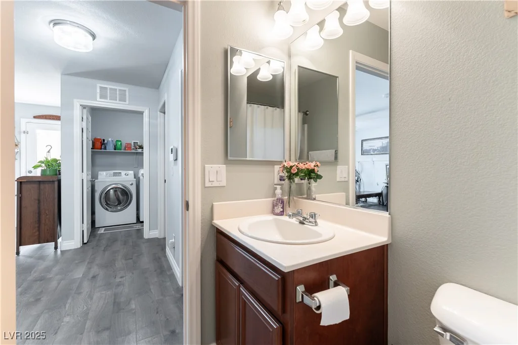 10745 Leatherstocking, Las Vegas, NV 89166