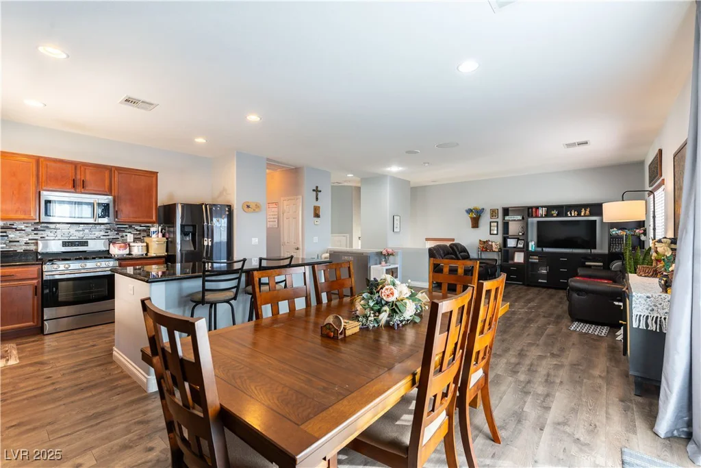 10745 Leatherstocking, Las Vegas, NV 89166