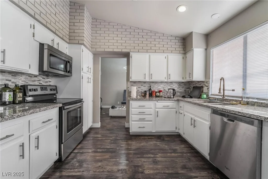 608 Cragin Park, Las Vegas, NV 89107