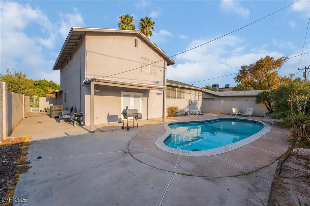 608 Cragin Park, Las Vegas, NV 89107