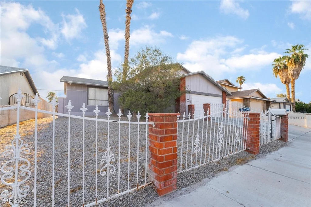 608 Cragin Park, Las Vegas, NV 89107