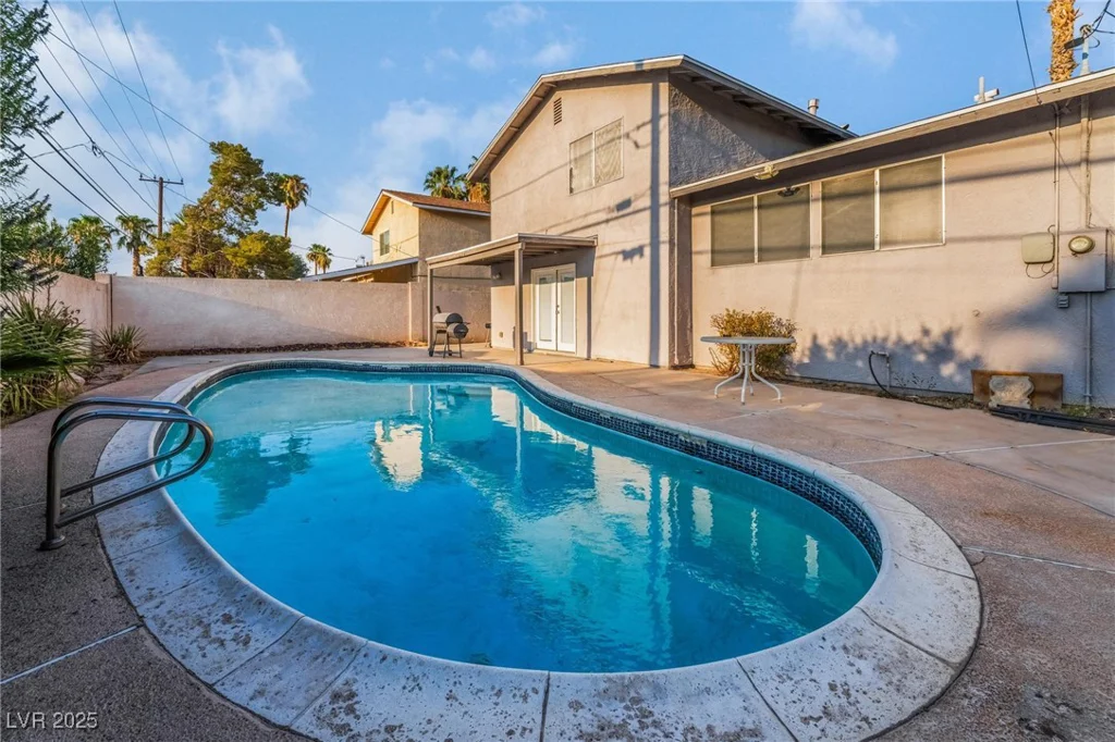 608 Cragin Park, Las Vegas, NV 89107