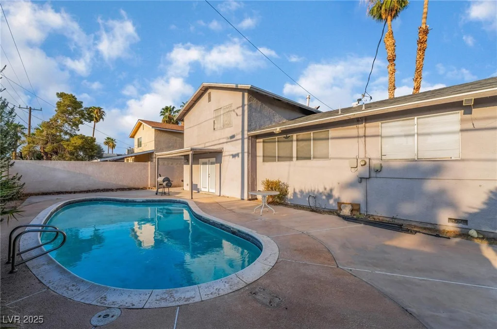 608 Cragin Park, Las Vegas, NV 89107