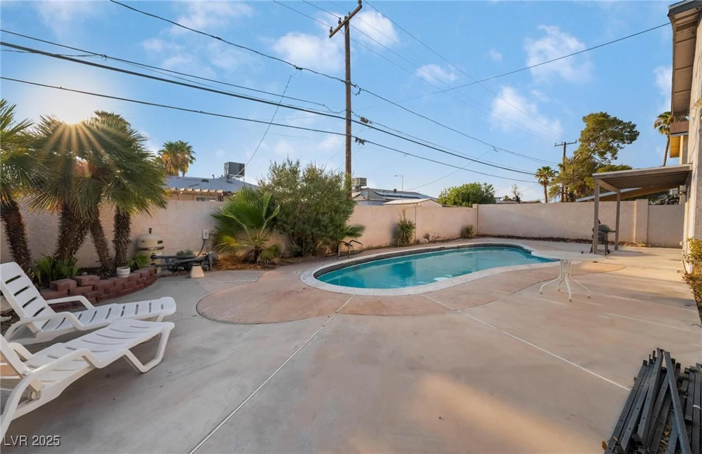 608 Cragin Park, Las Vegas, NV 89107
