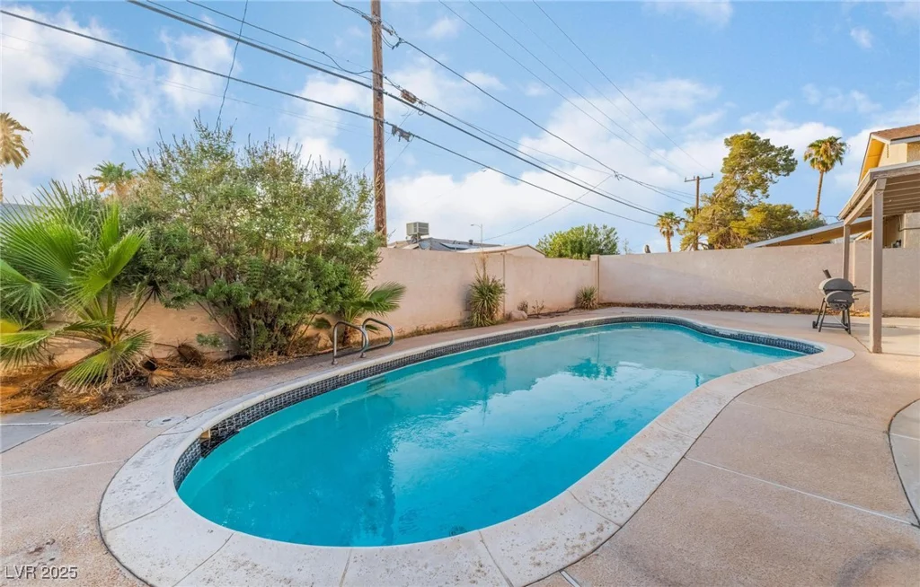 608 Cragin Park, Las Vegas, NV 89107