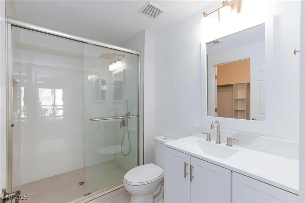 5855 Valley, North Las Vegas, NV 89031