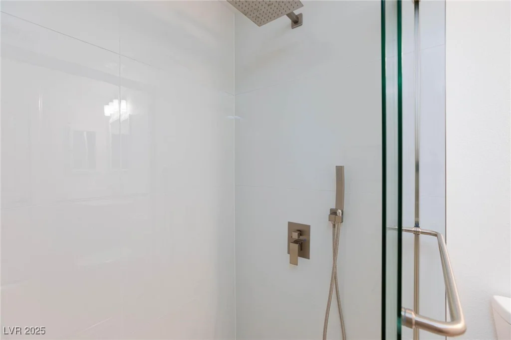 5855 Valley, North Las Vegas, NV 89031