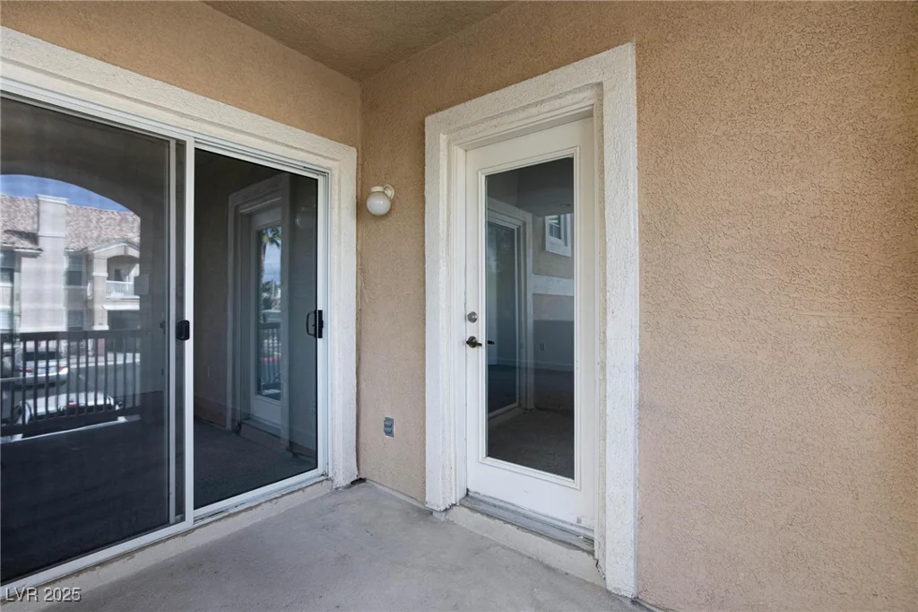 5855 Valley, North Las Vegas, NV 89031