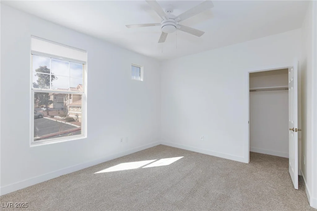 5855 Valley, North Las Vegas, NV 89031