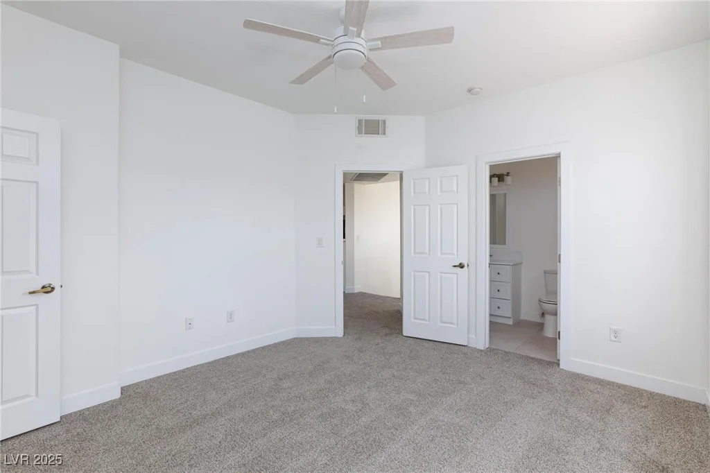 5855 Valley, North Las Vegas, NV 89031