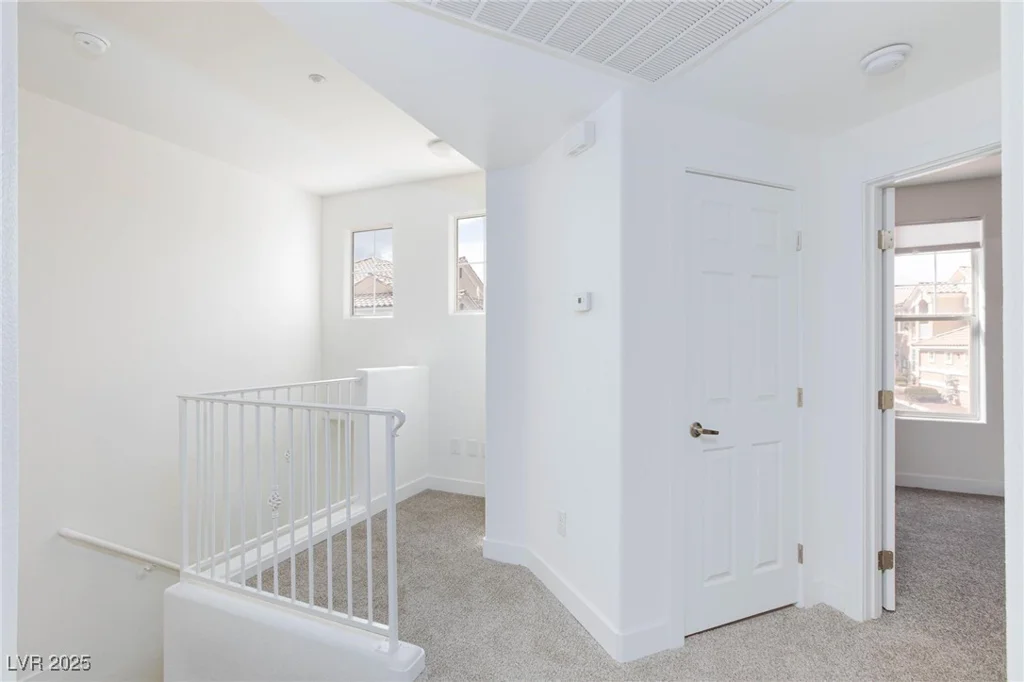 5855 Valley, North Las Vegas, NV 89031