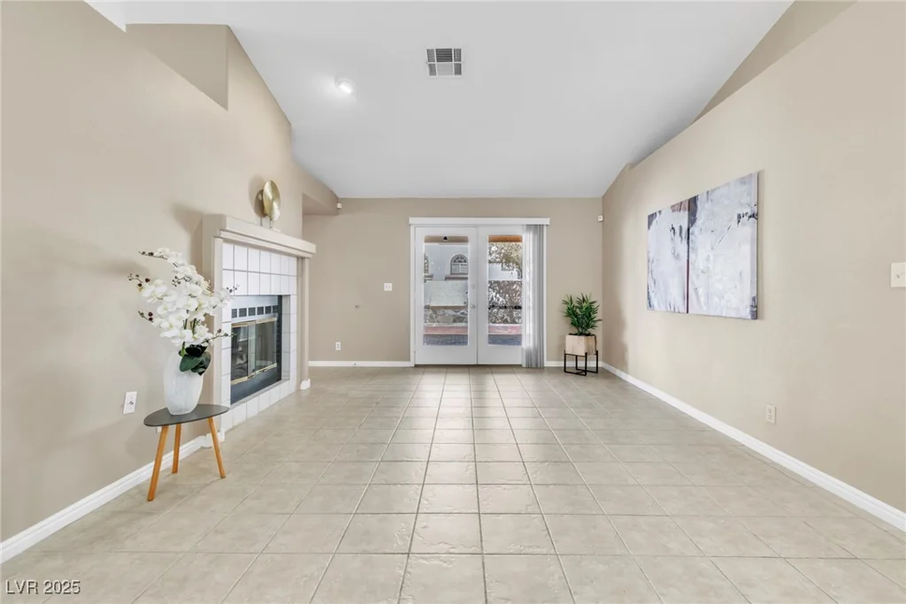 7624 Desert Delta, Las Vegas, NV 89128
