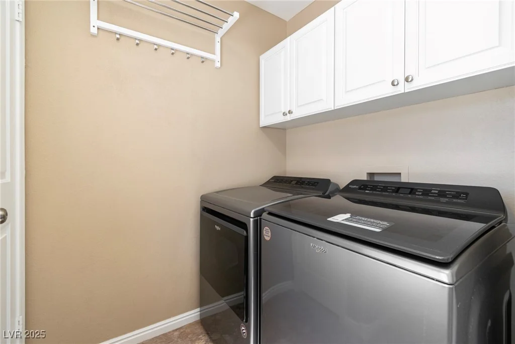 7624 Desert Delta, Las Vegas, NV 89128