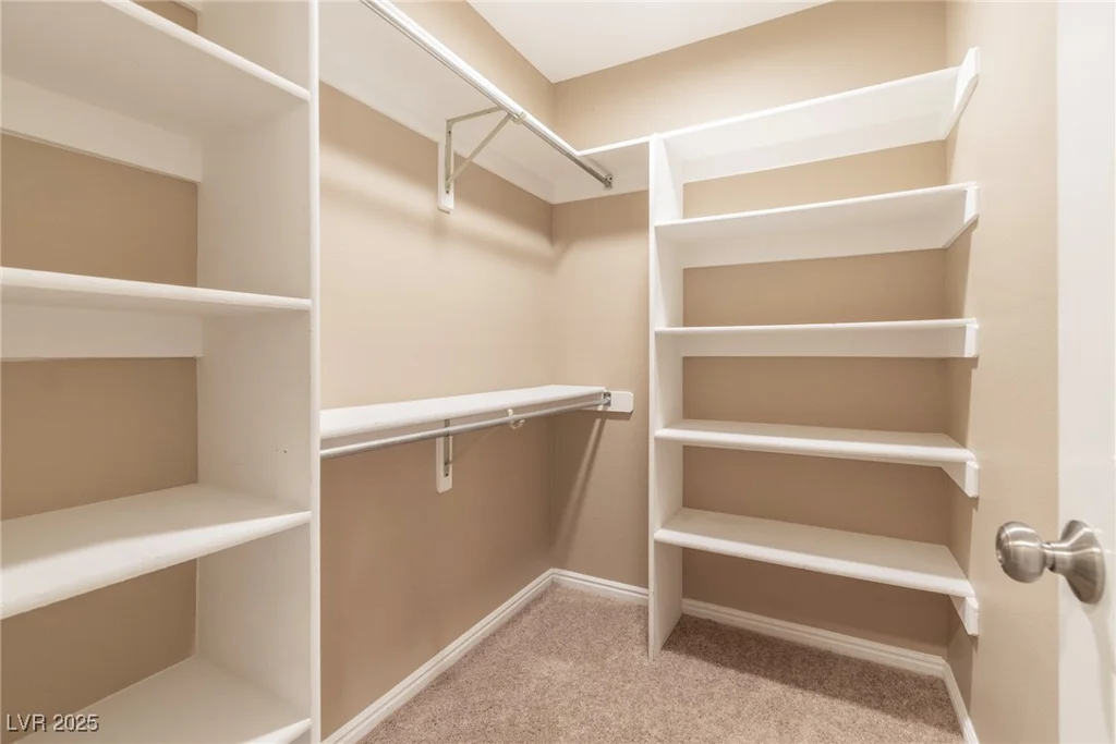 7624 Desert Delta, Las Vegas, NV 89128