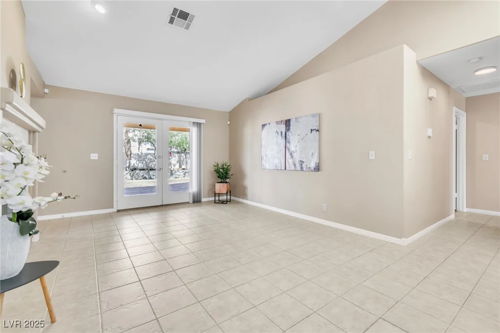 7624 Desert Delta, Las Vegas, NV 89128