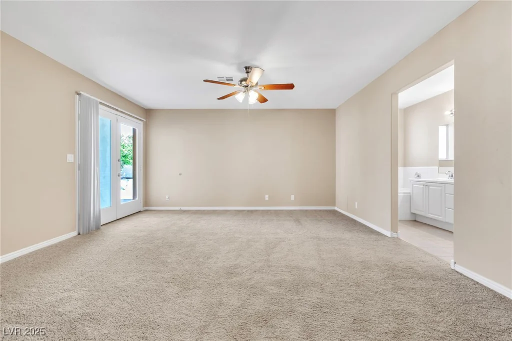 7624 Desert Delta, Las Vegas, NV 89128