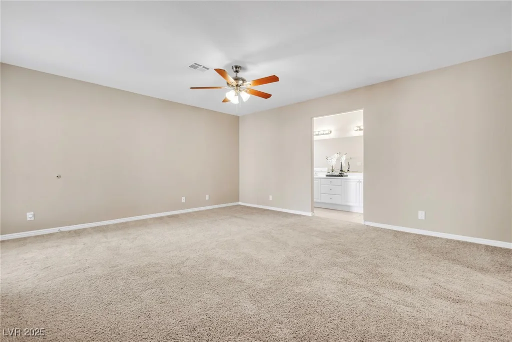 7624 Desert Delta, Las Vegas, NV 89128