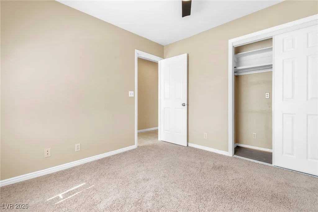 7624 Desert Delta, Las Vegas, NV 89128