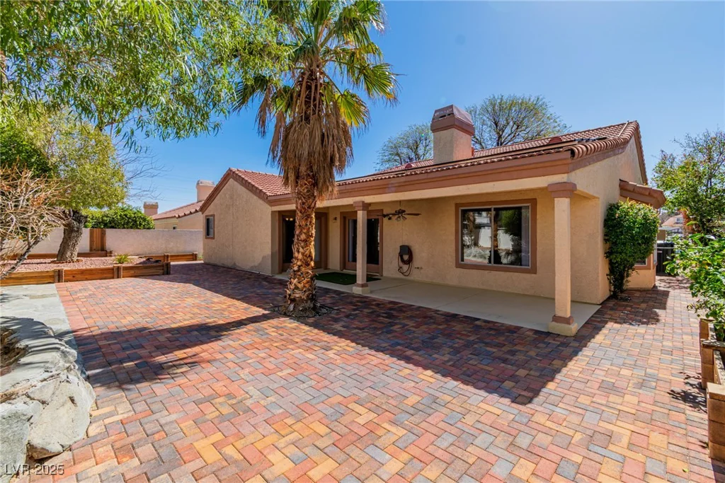 7624 Desert Delta, Las Vegas, NV 89128