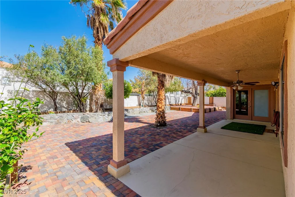 7624 Desert Delta, Las Vegas, NV 89128