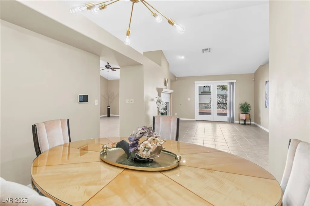 7624 Desert Delta, Las Vegas, NV 89128