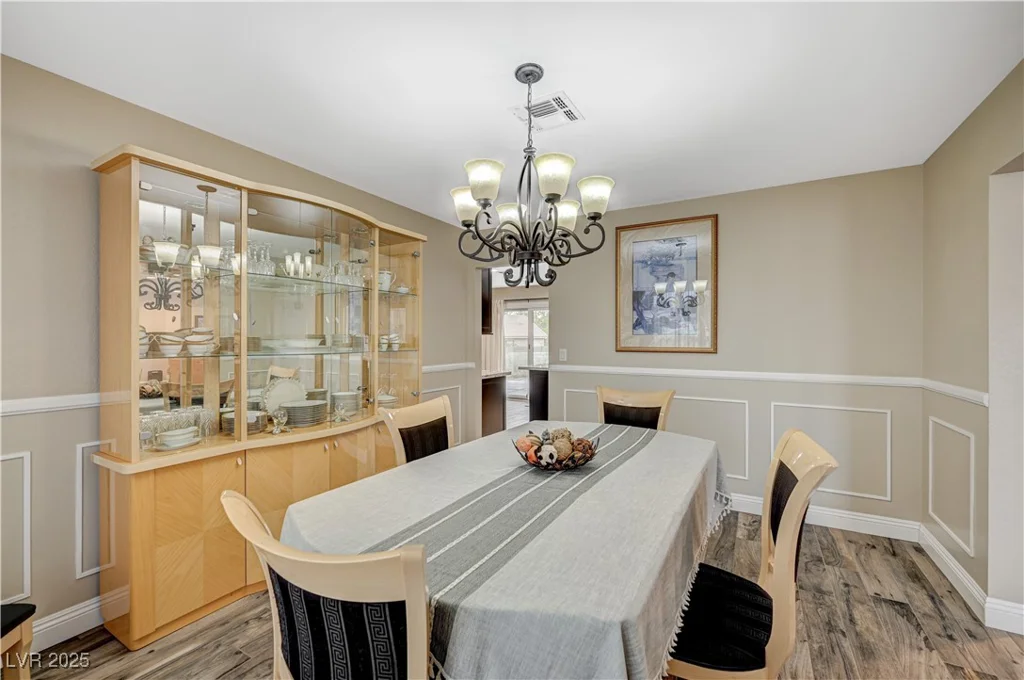 4625 Robindale, Las Vegas, NV 89139