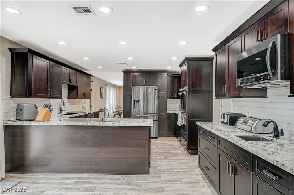 4625 Robindale, Las Vegas, NV 89139