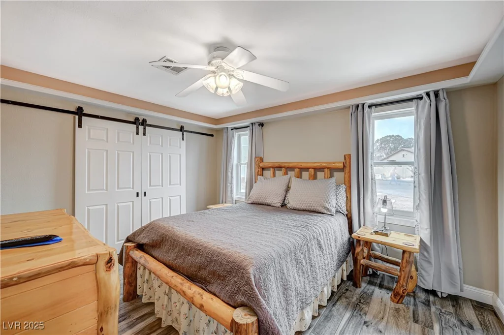 4625 Robindale, Las Vegas, NV 89139