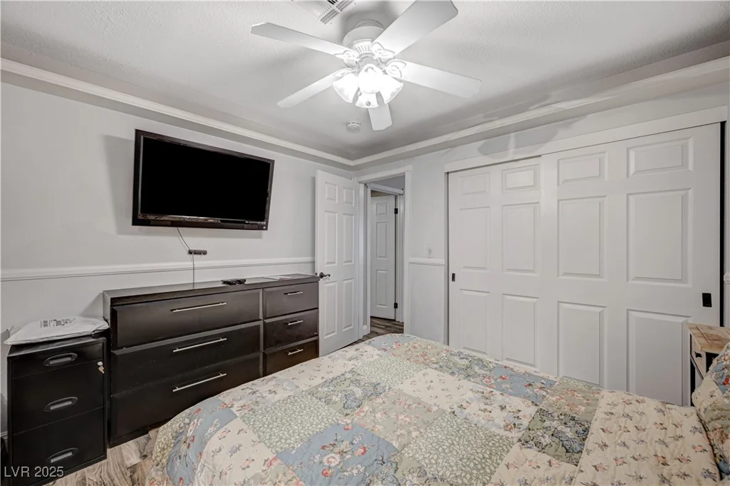 4625 Robindale, Las Vegas, NV 89139