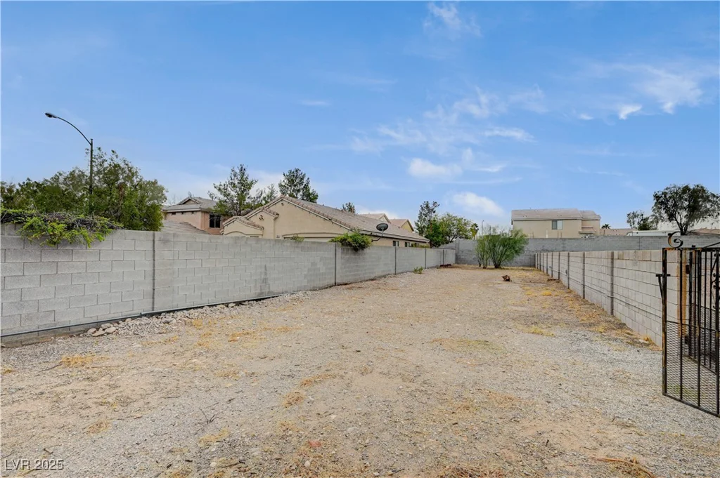 4625 Robindale, Las Vegas, NV 89139