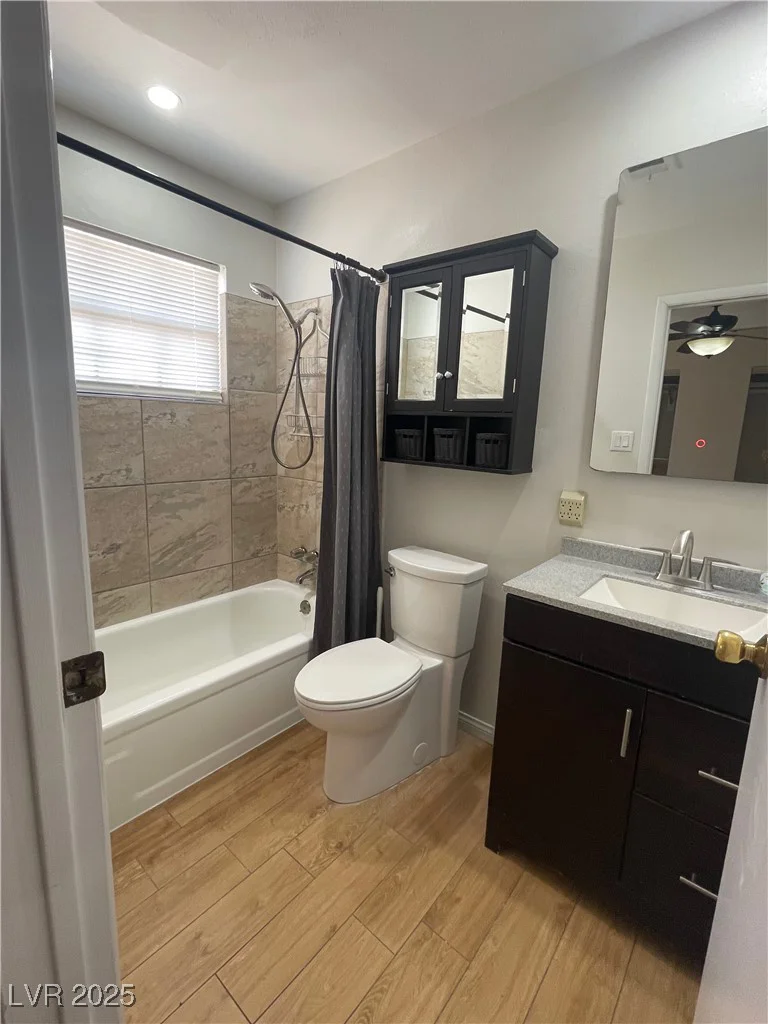 4625 Robindale, Las Vegas, NV 89139