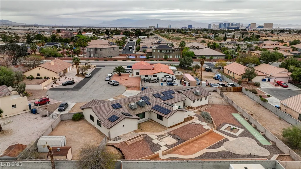 4625 Robindale, Las Vegas, NV 89139