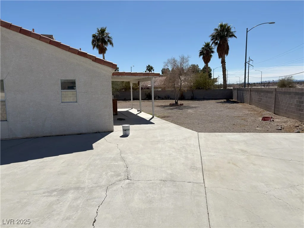 7133 Tropical Island, Las Vegas, NV 89129