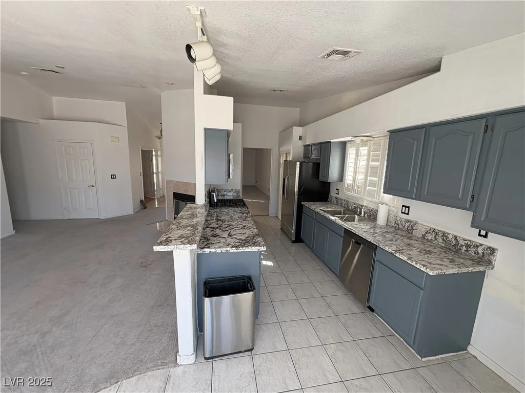 7133 Tropical Island, Las Vegas, NV 89129