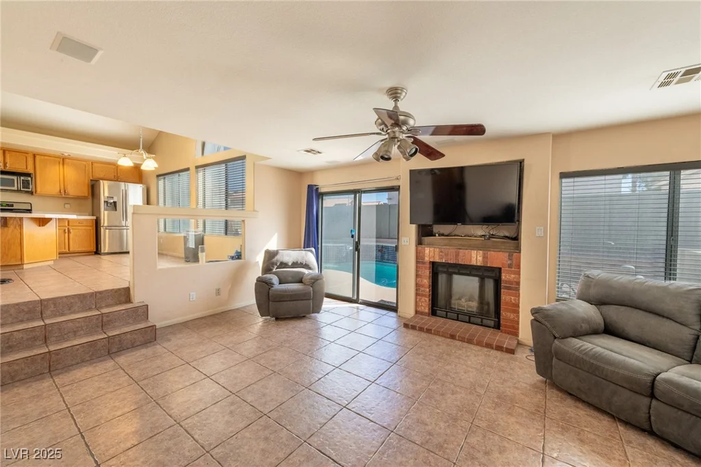 8869 Dove Cove, Las Vegas, NV 89129