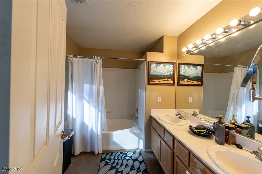 8869 Dove Cove, Las Vegas, NV 89129