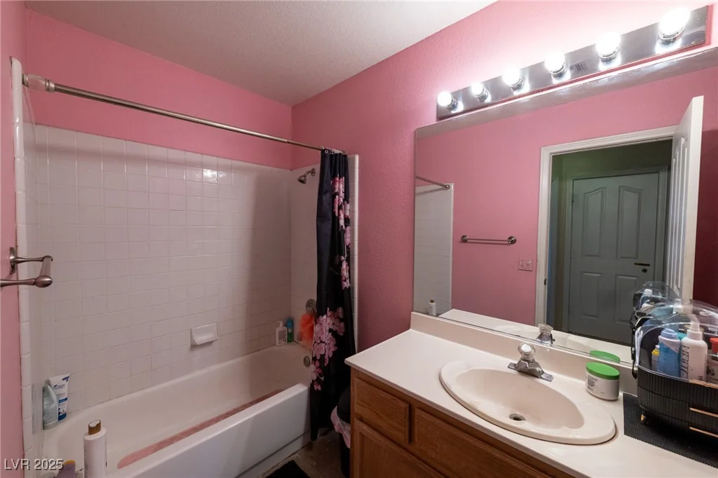 8869 Dove Cove, Las Vegas, NV 89129