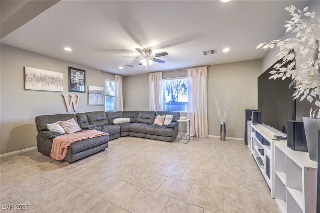 7411 Zonal, Las Vegas, NV 89131
