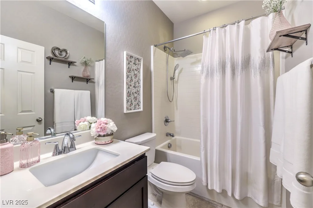 7411 Zonal, Las Vegas, NV 89131