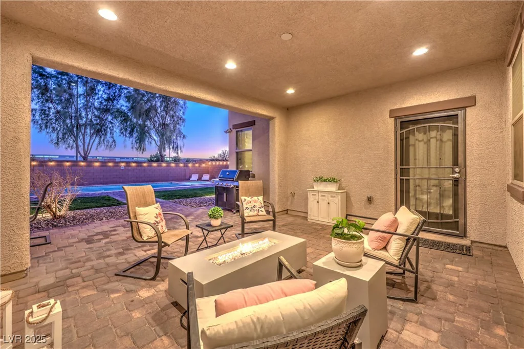 7411 Zonal, Las Vegas, NV 89131