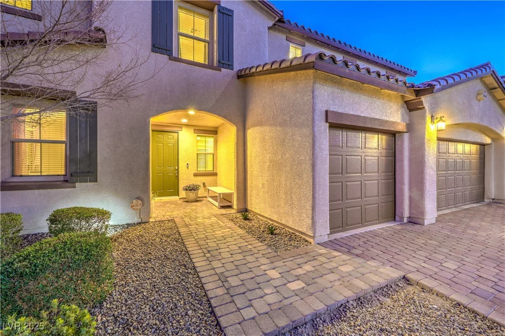 7411 Zonal, Las Vegas, NV 89131