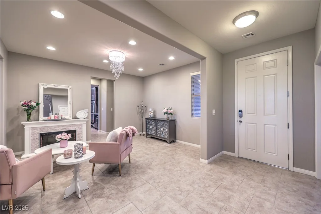 7411 Zonal, Las Vegas, NV 89131