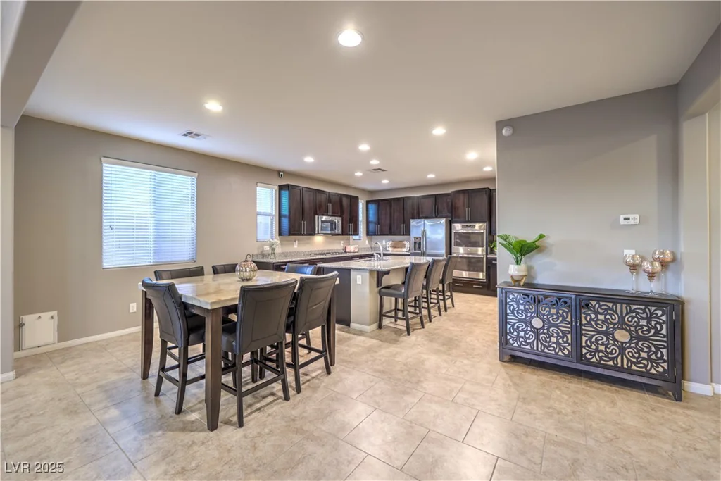7411 Zonal, Las Vegas, NV 89131