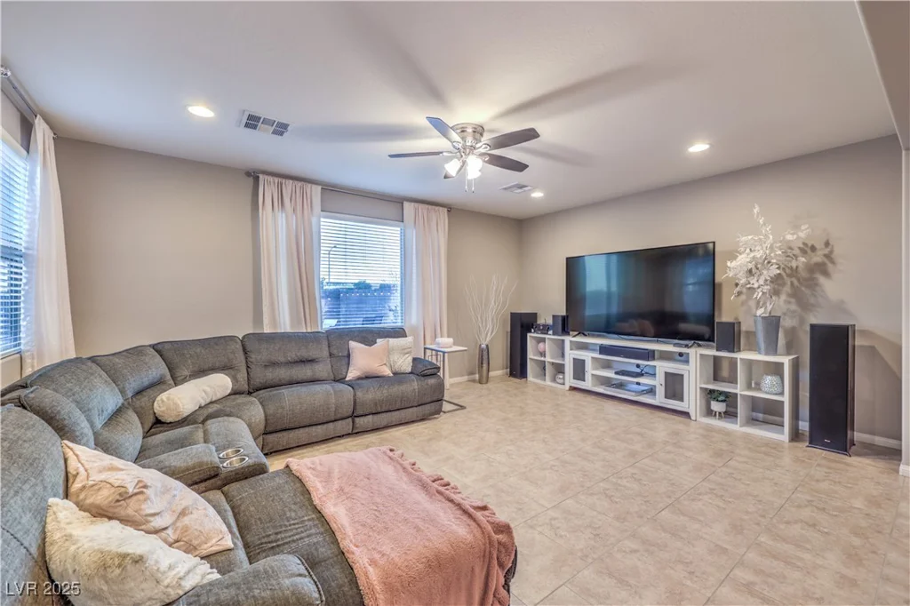 7411 Zonal, Las Vegas, NV 89131